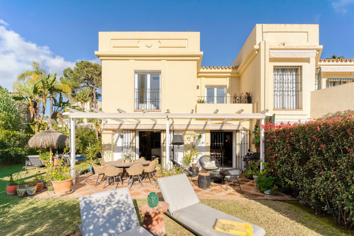 Image No.1-3 Bed Townhouse for sale