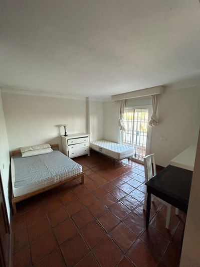 Image No.13-4 Bed Townhouse for sale