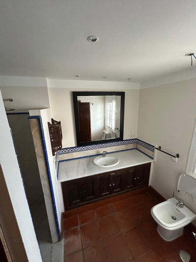 Image No.15-4 Bed Townhouse for sale