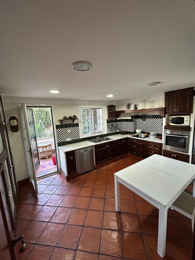 Image No.3-4 Bed Townhouse for sale