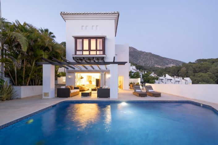 Image No.1-4 Bed Townhouse for sale