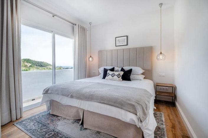 Image No.5-4 Bed Townhouse for sale