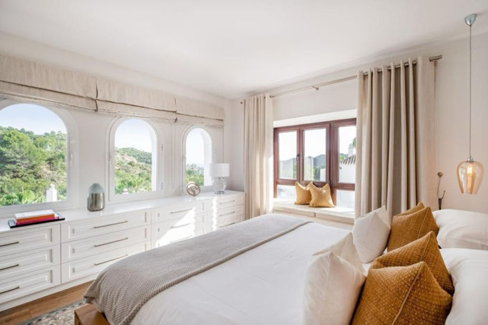 Image No.7-4 Bed Townhouse for sale