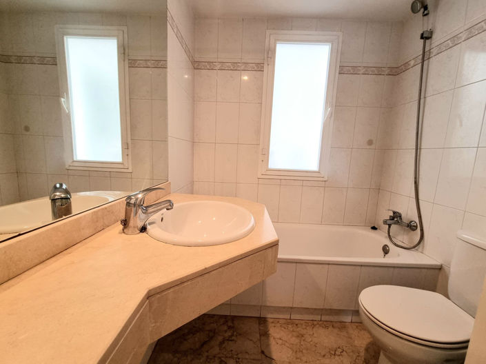 Image No.19-2 Bed Apartment for sale