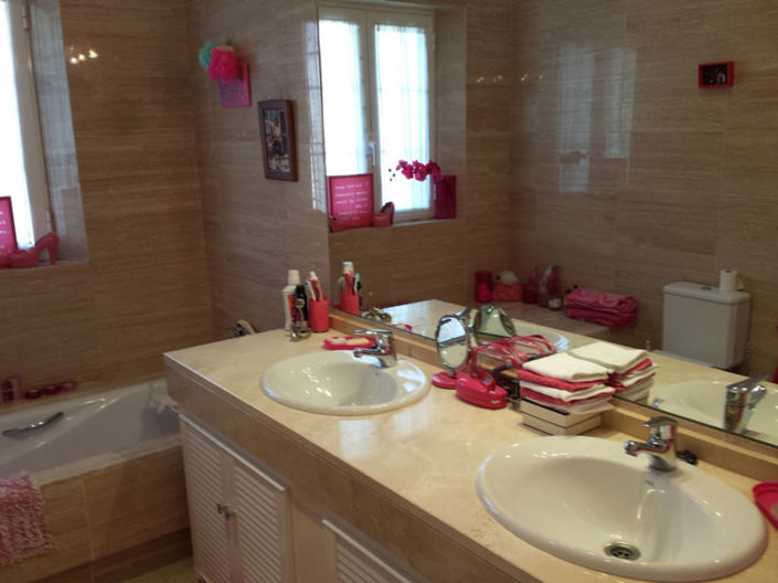 Image No.12-3 Bed Townhouse for sale