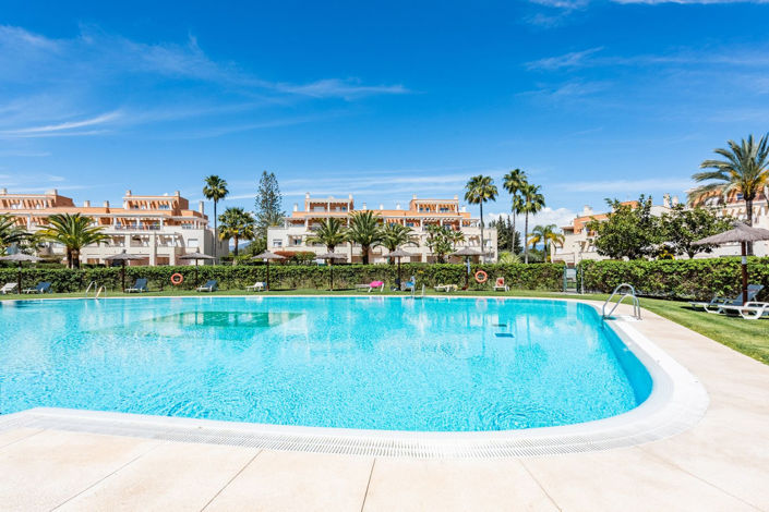 Image No.1-Appartement de 4 chambres à vendre à Estepona