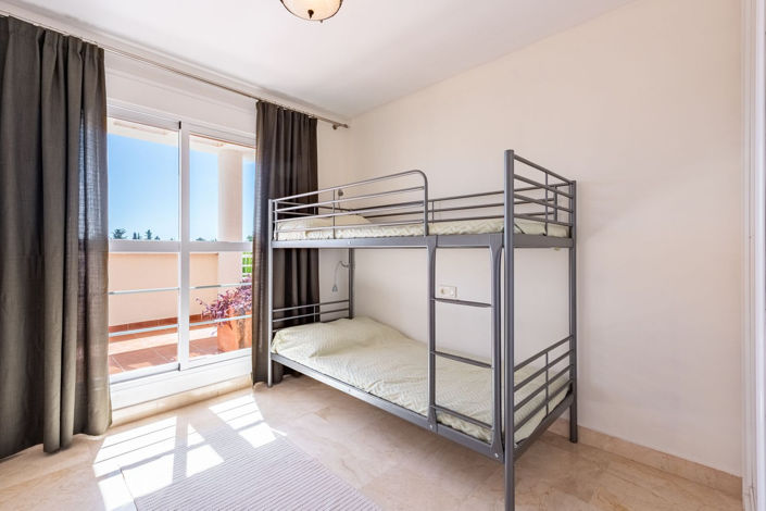 Image No.19-4 Bed Apartment for sale