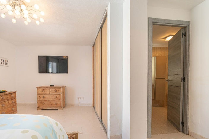 Image No.28-3 Bed Villa for sale