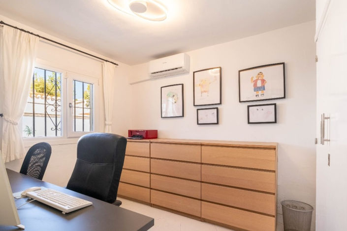 Image No.39-3 Bed Villa for sale