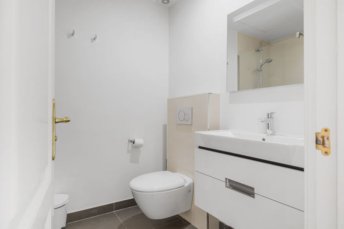 Image No.11-5 Bed Apartment for sale