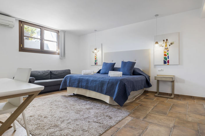 Image No.23-5 Bed Apartment for sale