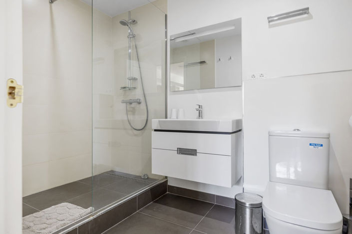 Image No.24-5 Bed Apartment for sale