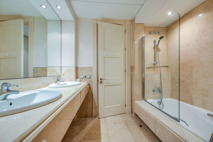 Image No.28-3 Bed Apartment for sale