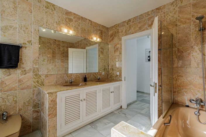 Image No.16-Villa de 5 chambres à vendre à El Paraiso