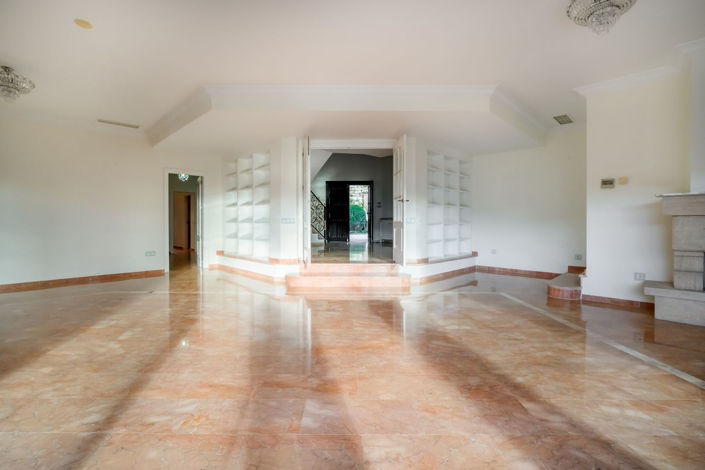 Image No.11-6 Bed Villa for sale