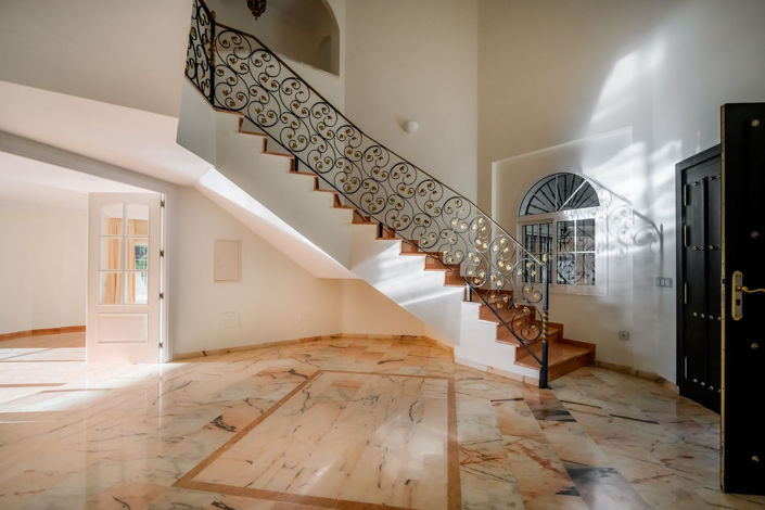 Image No.21-6 Bed Villa for sale