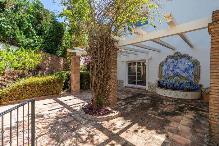 Image No.26-6 Bed Villa for sale