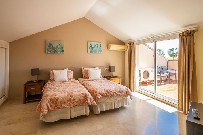 Image No.3-Penthouse de 2 chambres à vendre à Elviria