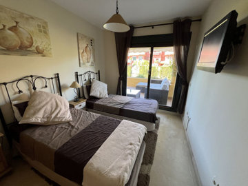 10-bb915d1cb19341576dcdc994b81ab9c5