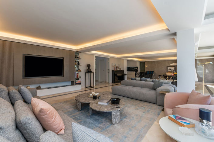 Image No.1-4 Bed Villa for sale