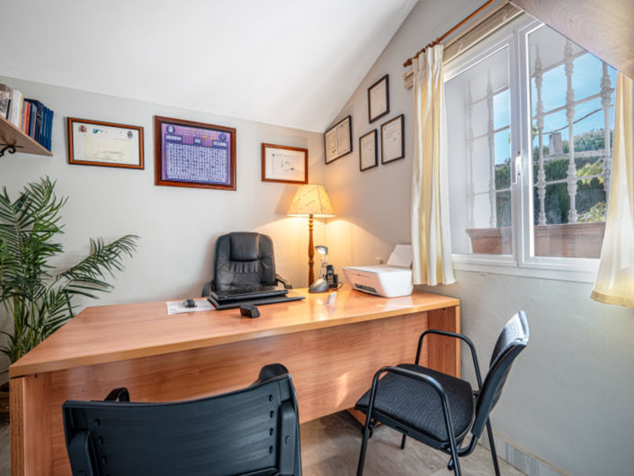 Image No.23-3 Bed Townhouse for sale