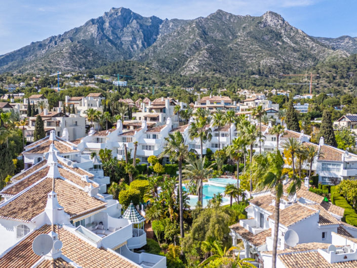 Image No.30-3 Bed Townhouse for sale