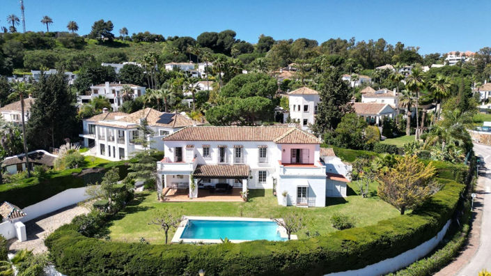 Image No.1-6 Bed Villa for sale