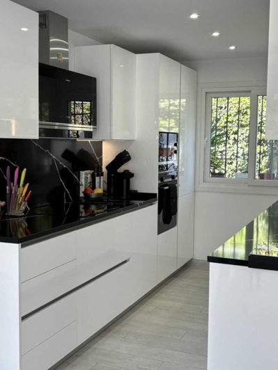 Image No.12-3 Bed Villa for sale