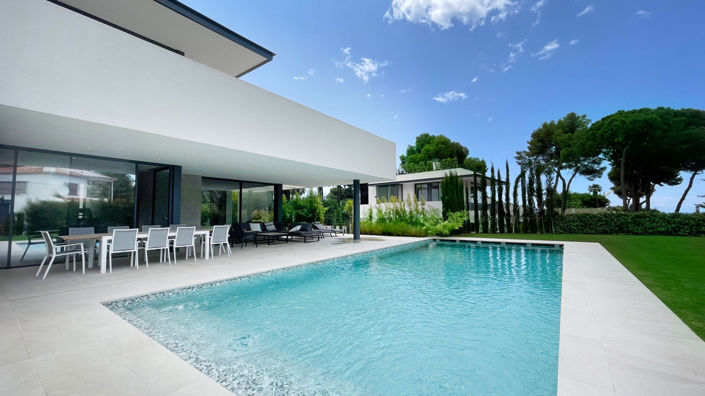 Image No.1-5 Bed Villa for sale