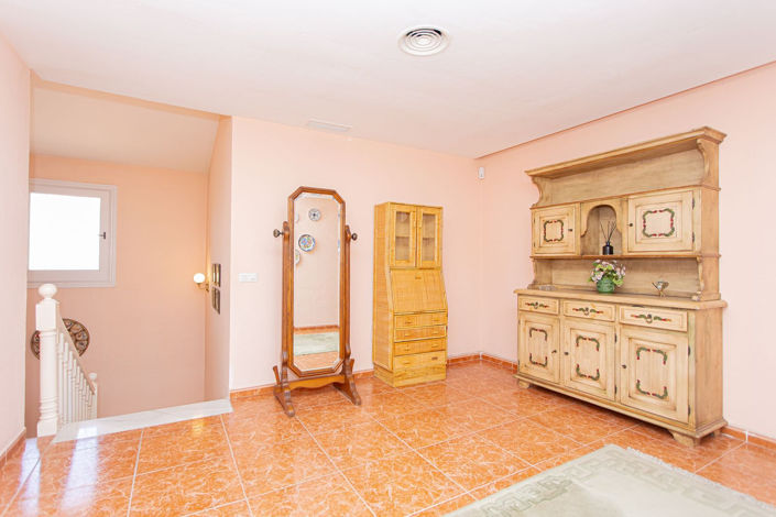 Image No.22-Villa de 8 chambres à vendre à Nueva Andalucia