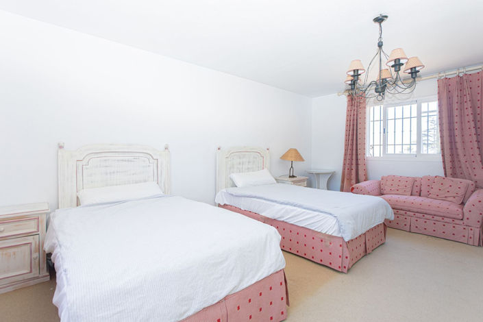 Image No.28-Villa de 8 chambres à vendre à Nueva Andalucia