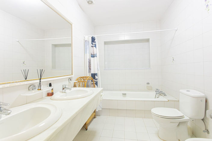 Image No.40-Villa de 8 chambres à vendre à Nueva Andalucia