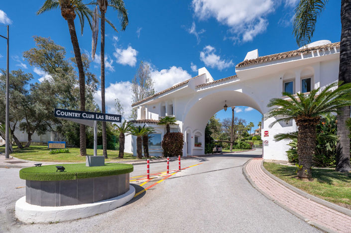 Image No.1-4 Bed Apartment for sale