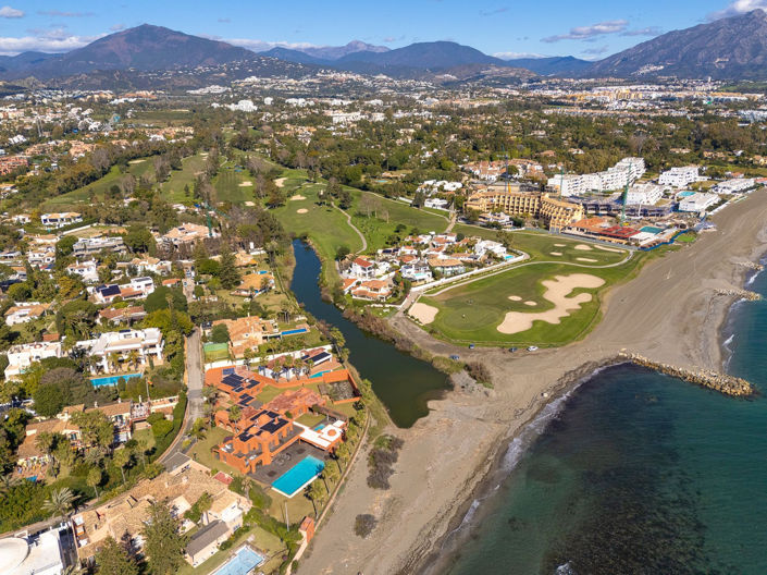 Image No.7-Villa de 4 chambres à vendre à Estepona