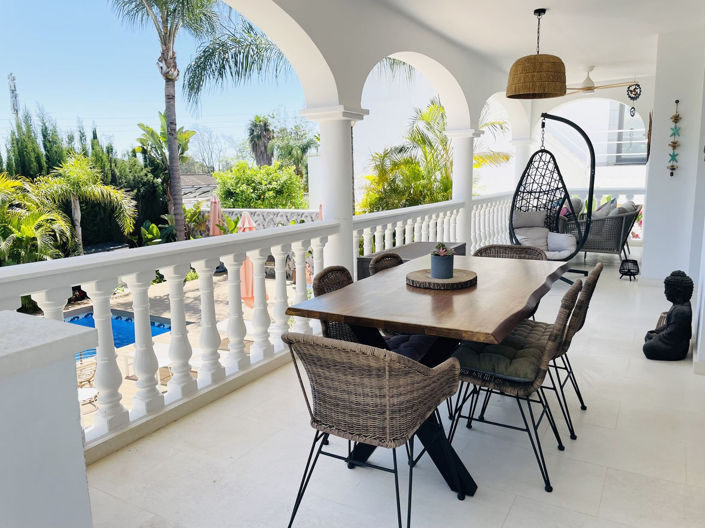 Image No.13-5 Bed Townhouse for sale