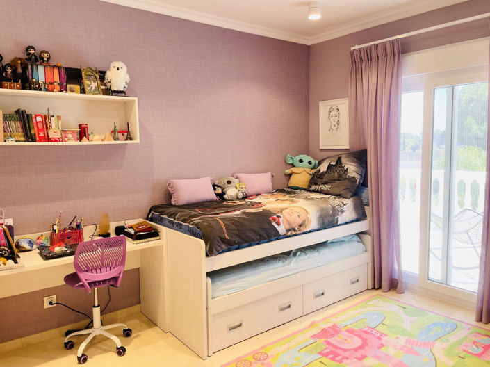 Image No.21-5 Bed Townhouse for sale