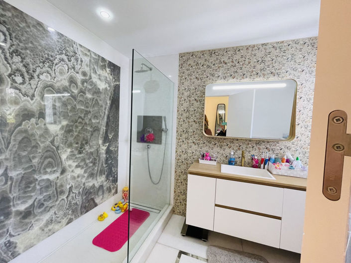 Image No.26-5 Bed Townhouse for sale