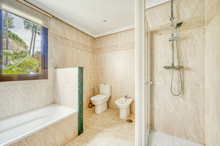 Image No.22-2 Bed Apartment for sale