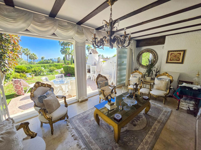 Image No.16-2 Bed Townhouse for sale