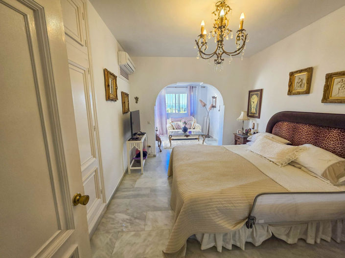 Image No.29-2 Bed Townhouse for sale