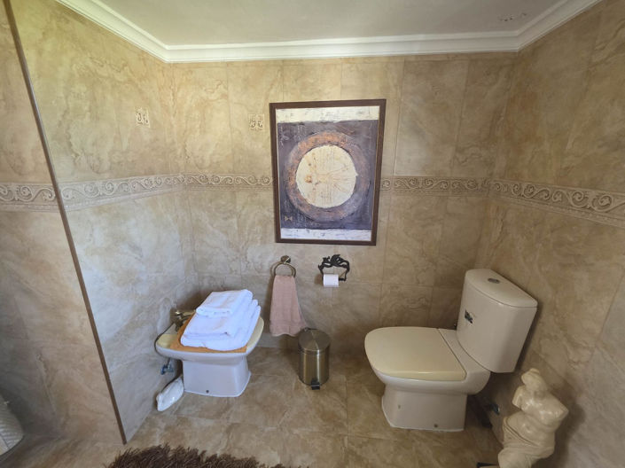 Image No.33-2 Bed Townhouse for sale