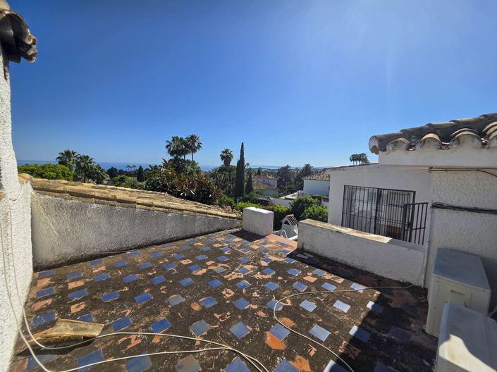 Image No.40-2 Bed Townhouse for sale