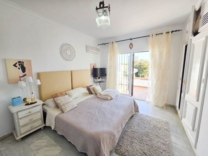 Image No.44-2 Bed Townhouse for sale