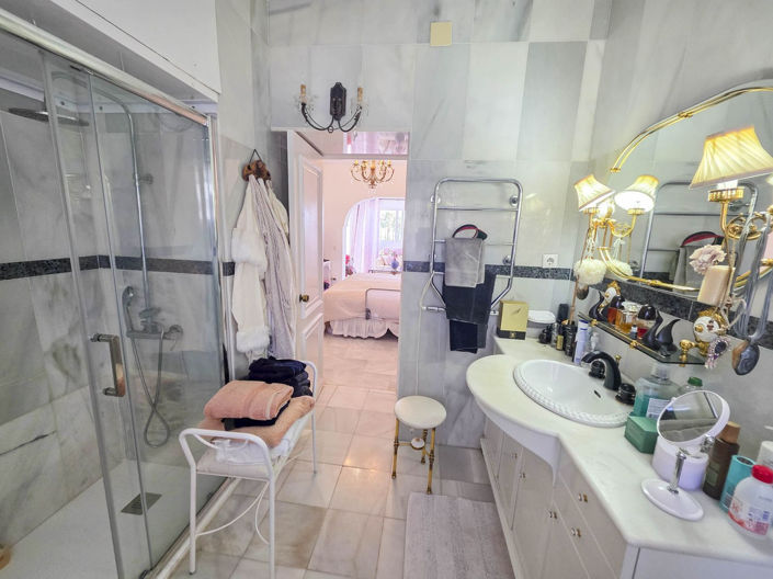 Image No.48-2 Bed Townhouse for sale