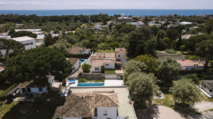 Image No.1-9 Bed Villa for sale
