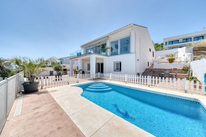 Image No.1-5 Bed Villa for sale