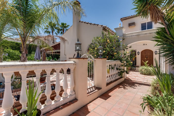 Image No.1-3 Bed Villa for sale
