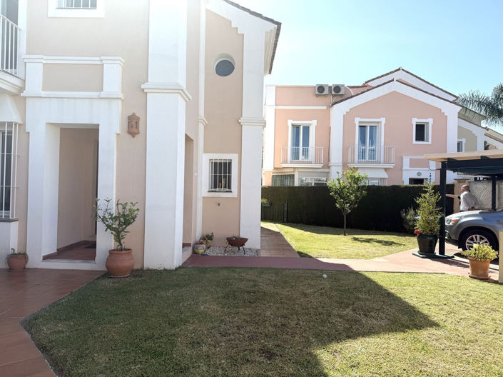 Image No.1-3 Bed Townhouse for sale