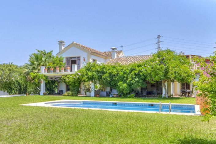 Image No.1-5 Bed Villa for sale