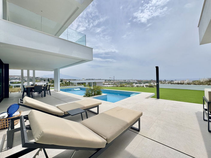 Image No.13-6 Bed Villa for sale